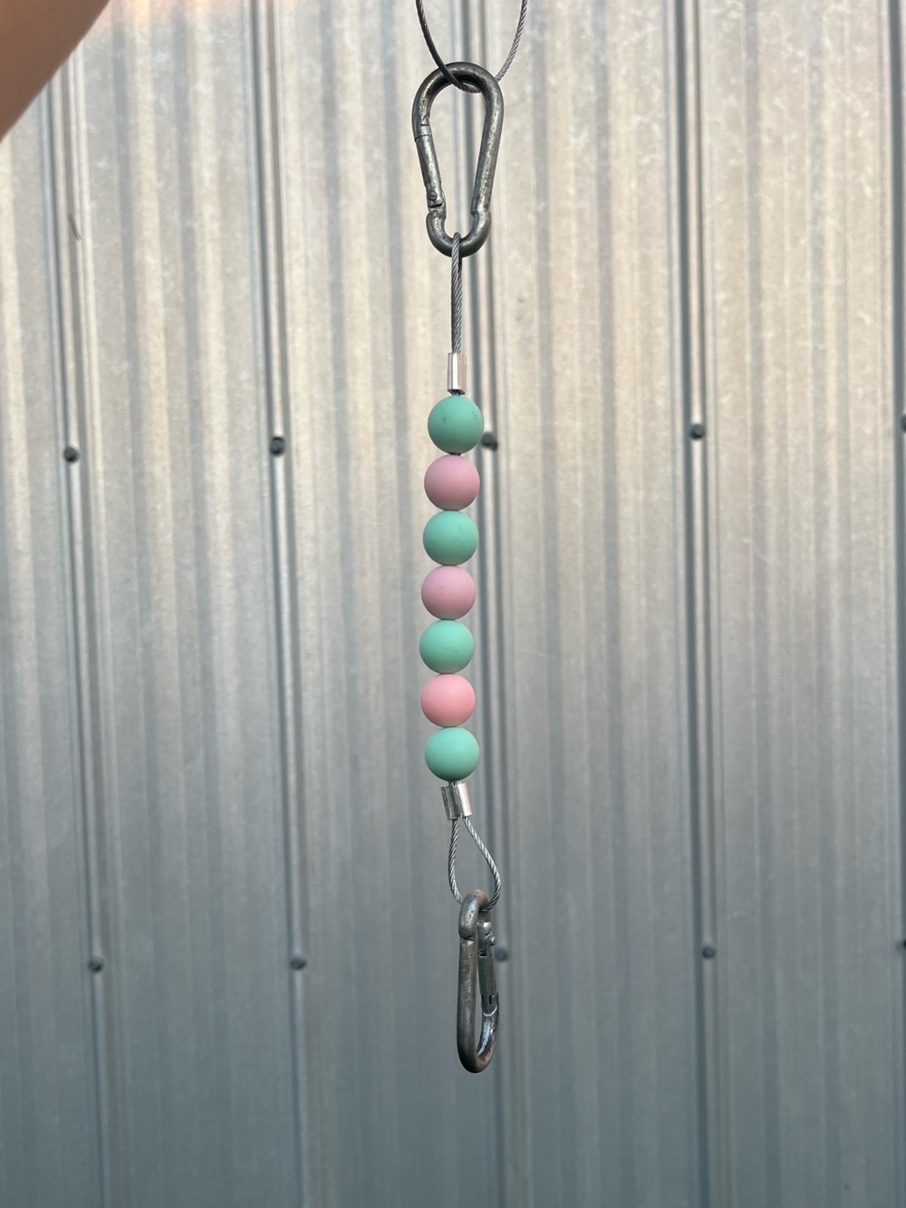 Beaded curb chains